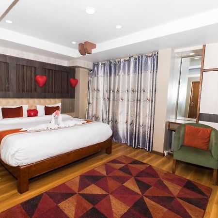 Hotel Marinha Kathmandu Exteriör bild