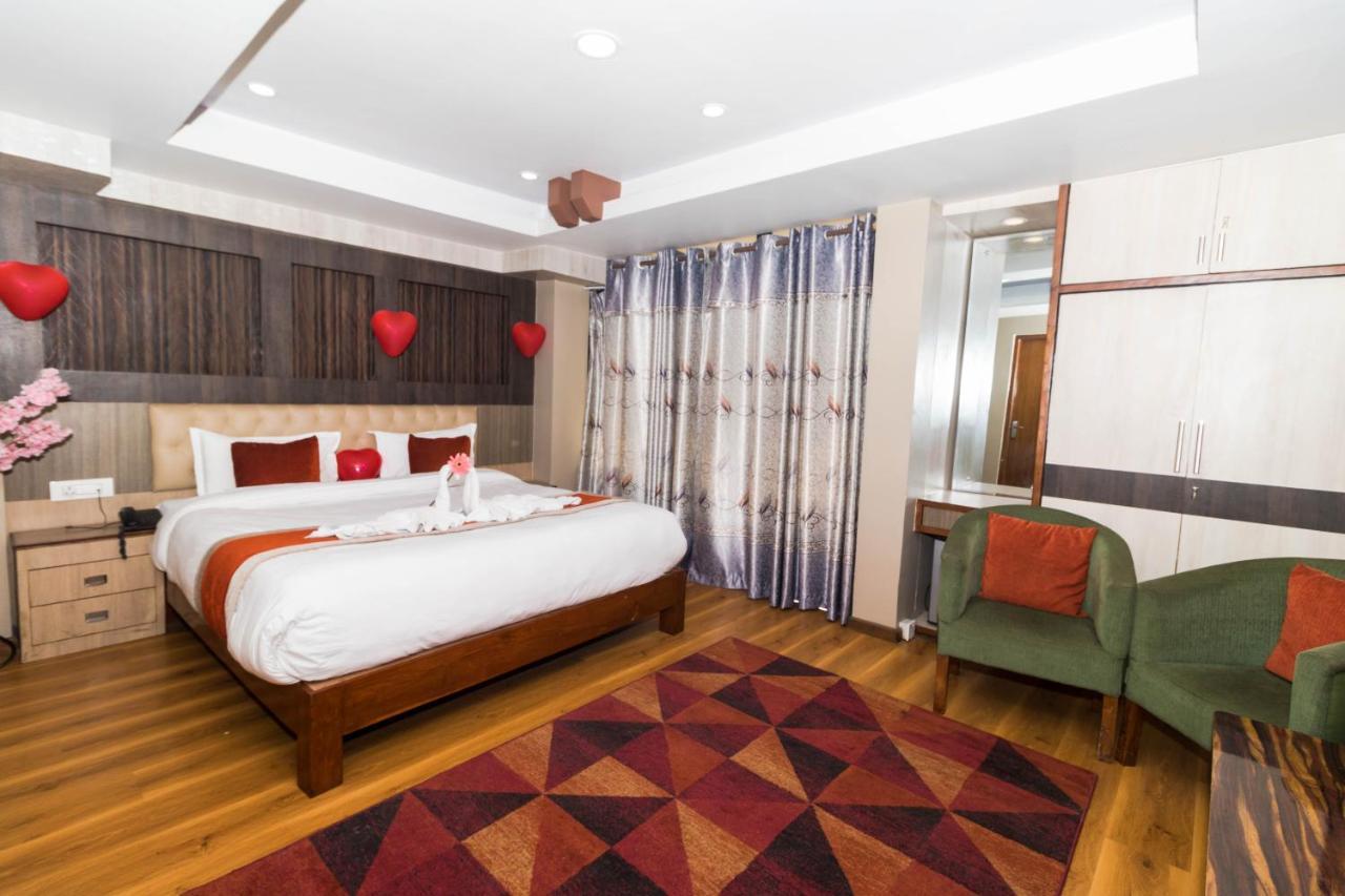 Hotel Marinha Kathmandu Exteriör bild