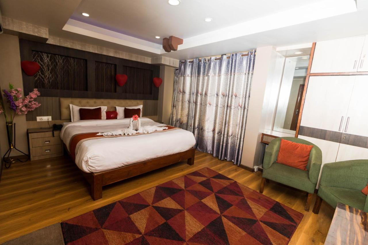 Hotel Marinha Kathmandu Exteriör bild