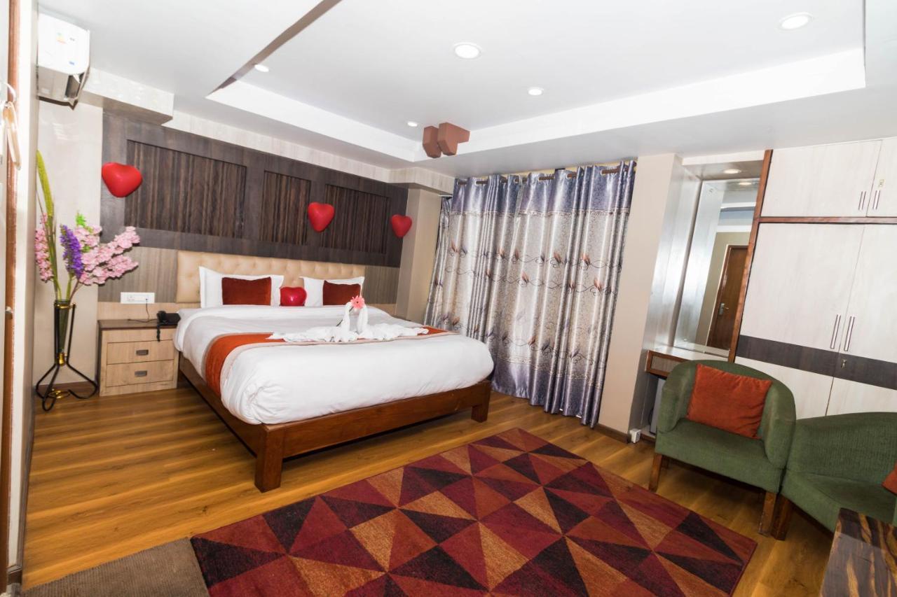 Hotel Marinha Kathmandu Exteriör bild